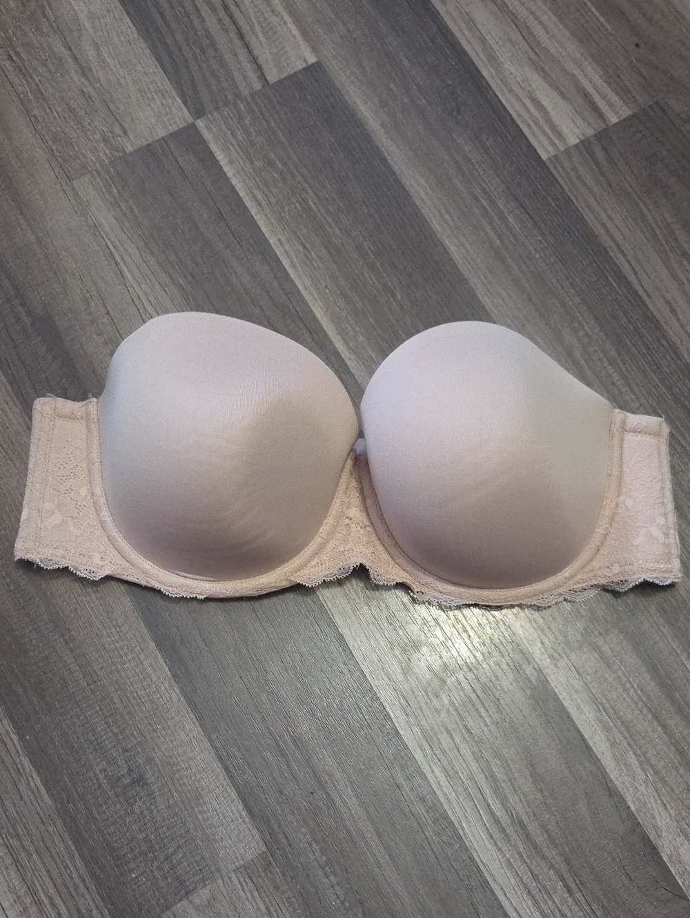 Torid Curve Strapless Lace-Trim Molded T-Shirt Bra Size 40 C- Light Pink